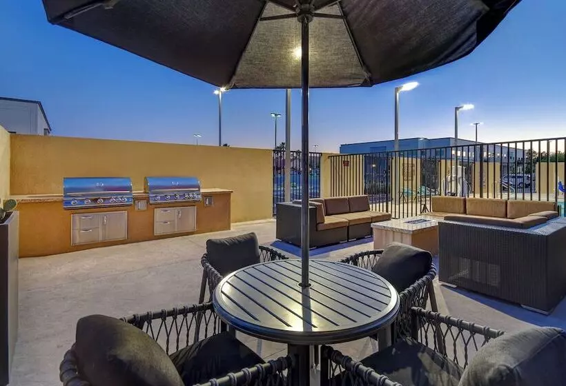 ホテル Fairfield Inn & Suites Las Vegas Airport South