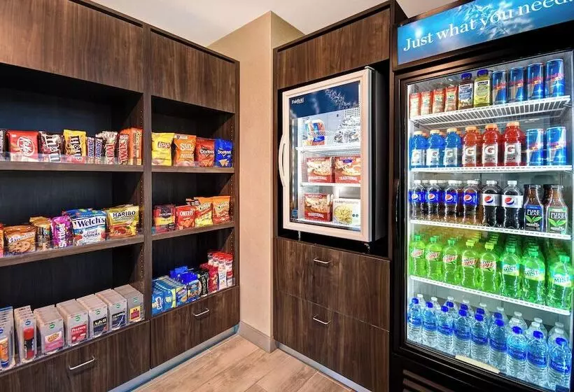 ホテル Fairfield Inn & Suites Las Vegas Airport South