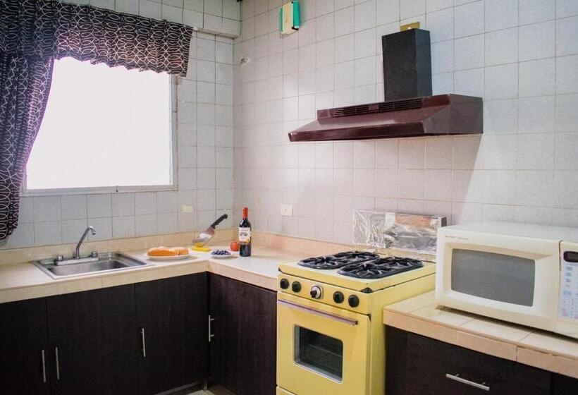 Suites Del Sol Hotel & Apartments