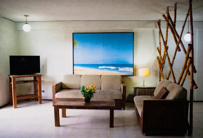 Suites Del Sol Hotel & Apartments