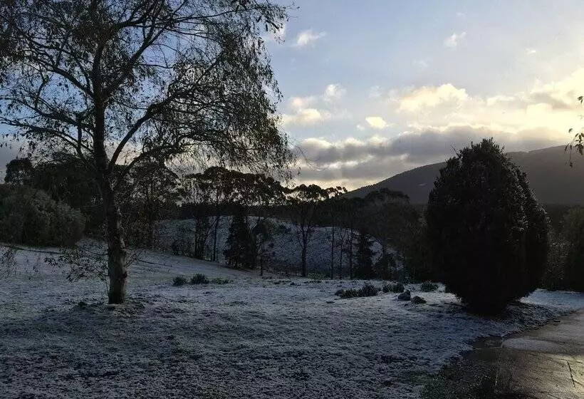 Macedon Ranges Hotel & Spa