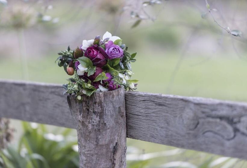 Macedon Ranges Hotel & Spa