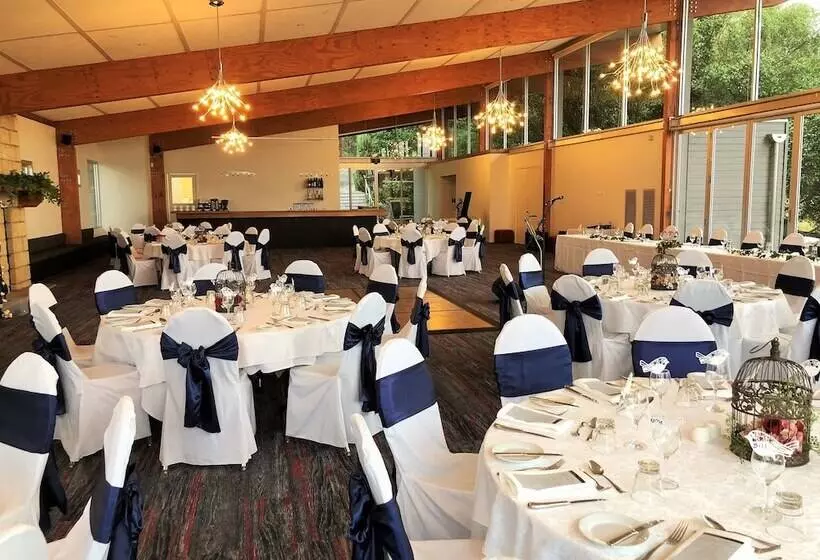 Macedon Ranges Hotel & Spa