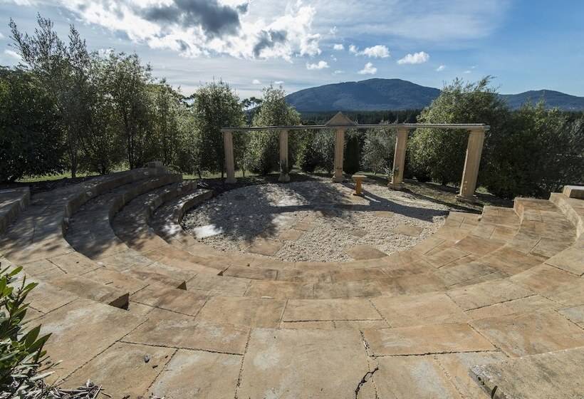 Macedon Ranges Hotel & Spa