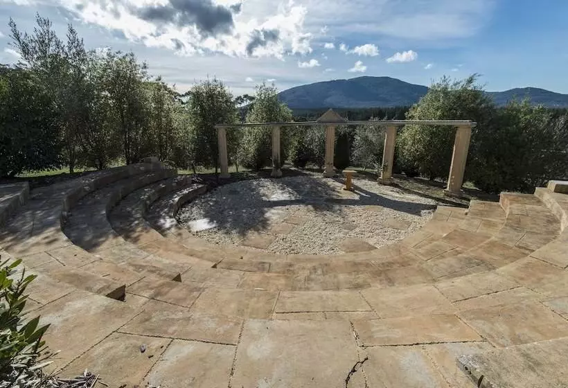 Macedon Ranges Hotel & Spa