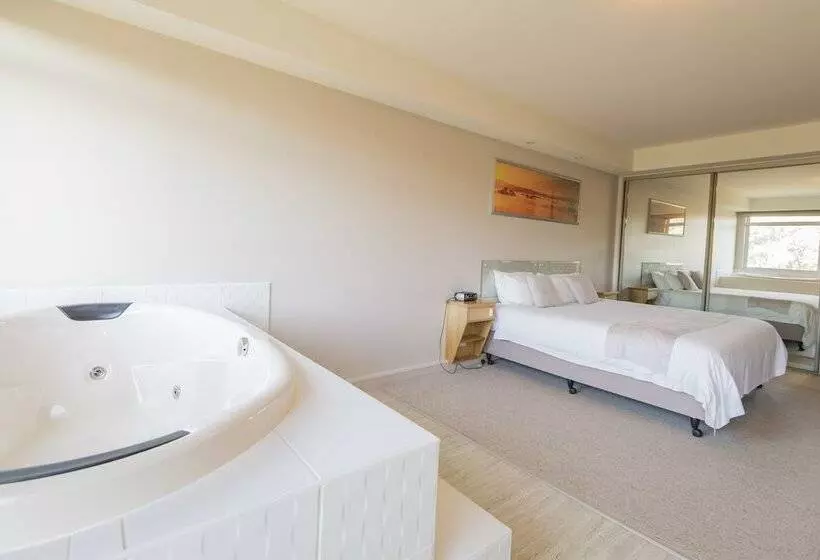 Macedon Ranges Hotel & Spa