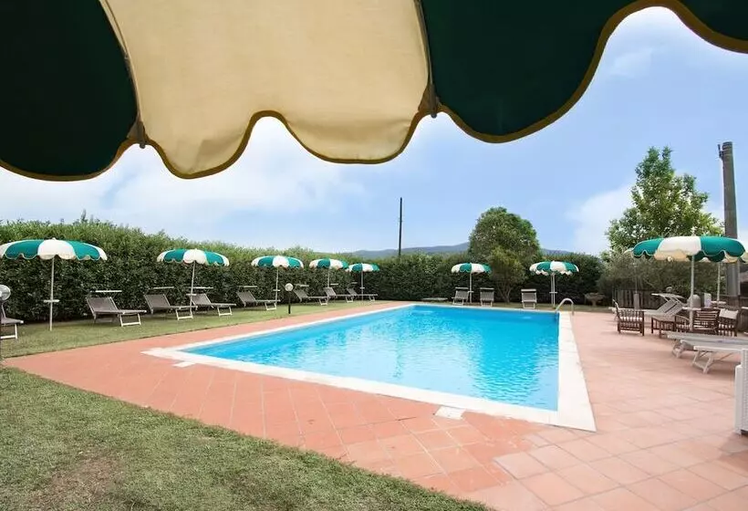 Rustic Cottage In Magione With Swimming Pool