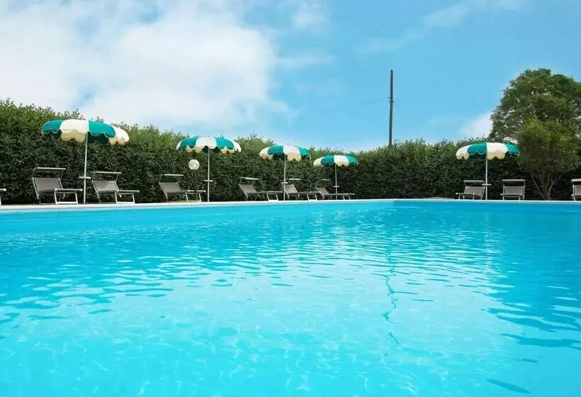 Rustic Cottage In Magione With Swimming Pool