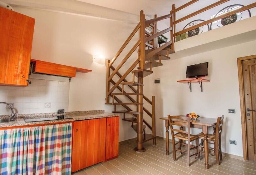 Rustic Cottage In Magione With Swimming Pool