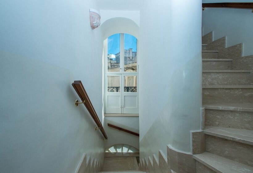 تختخواب و صبحانه Il Garbino Suite And Apartment