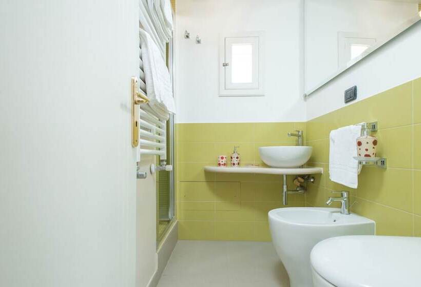 تختخواب و صبحانه Il Garbino Suite And Apartment