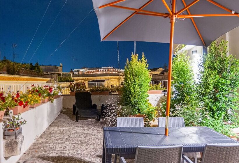 تختخواب و صبحانه Il Garbino Suite And Apartment