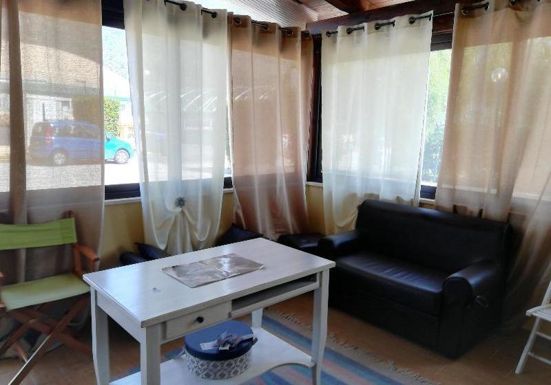 ベッドアンドブレックファースト Royal Sporting Club