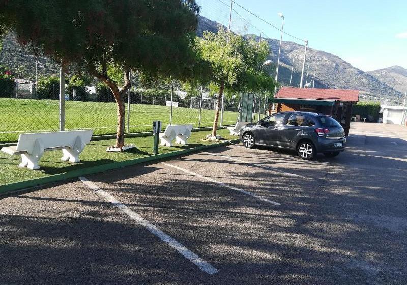 ベッドアンドブレックファースト Royal Sporting Club