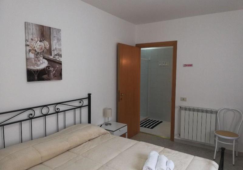 ベッドアンドブレックファースト Royal Sporting Club