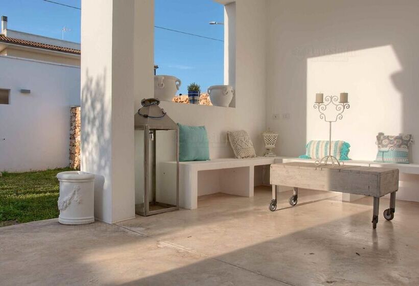 Deluxe Tangerine Court