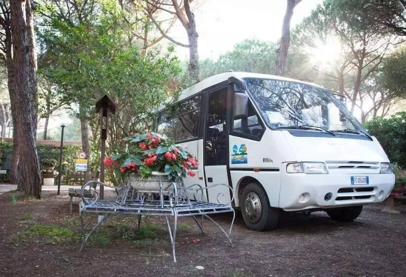 Hotelli Camping Village Il Sole