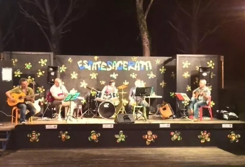 Hotelli Camping Village Il Sole