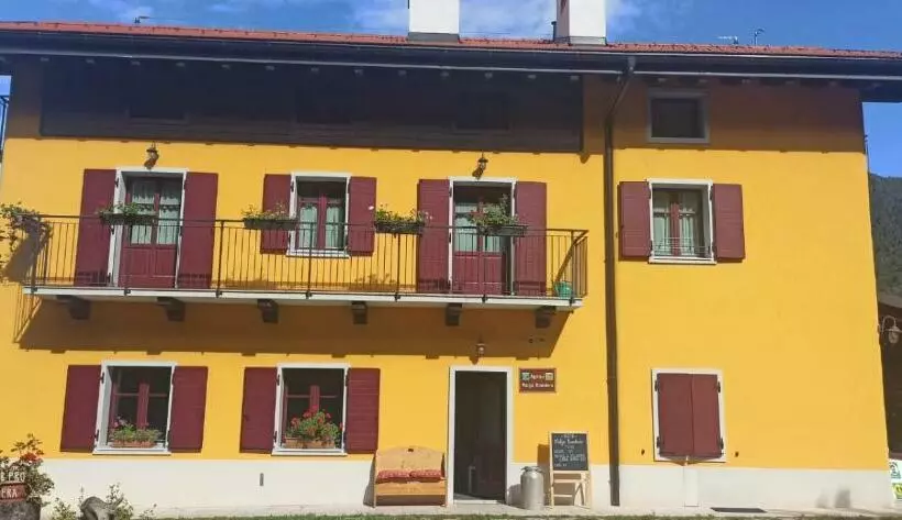 Maaseutuhotelli Agriturismo Malga Riondera