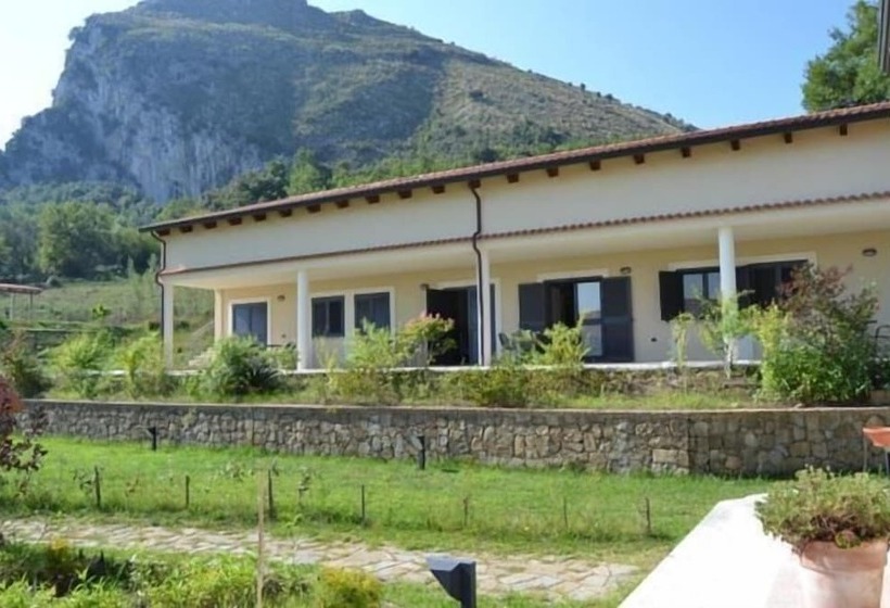 בית מלון כפרי Santa Pigna Country House