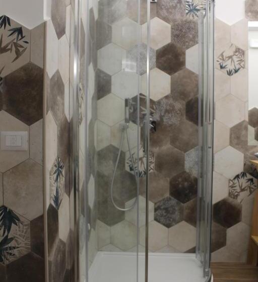 پانسیون Nannarè Guest House