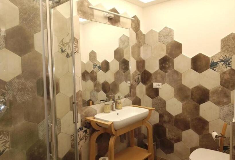 پانسیون Nannarè Guest House