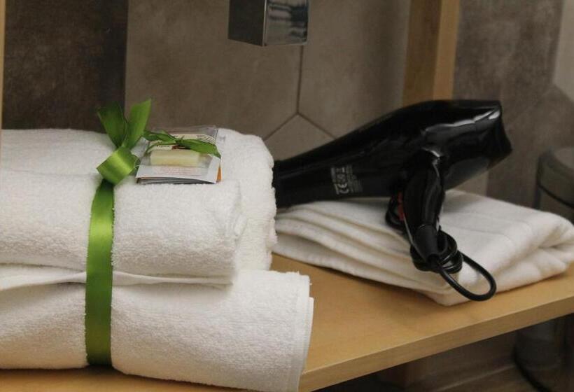 پانسیون Nannarè Guest House