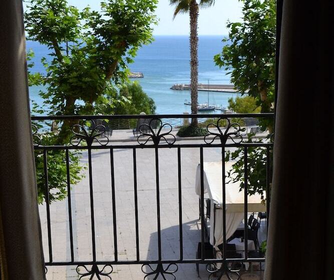 Bed and Breakfast Agorà Panoramic Rooms