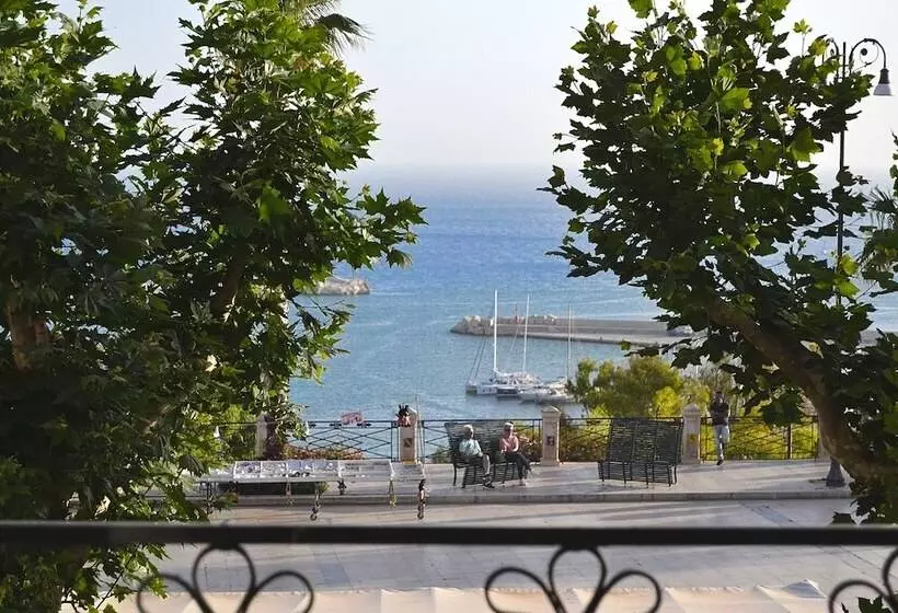 Aamiaismajoitus (B&B) Agorà Panoramic Rooms