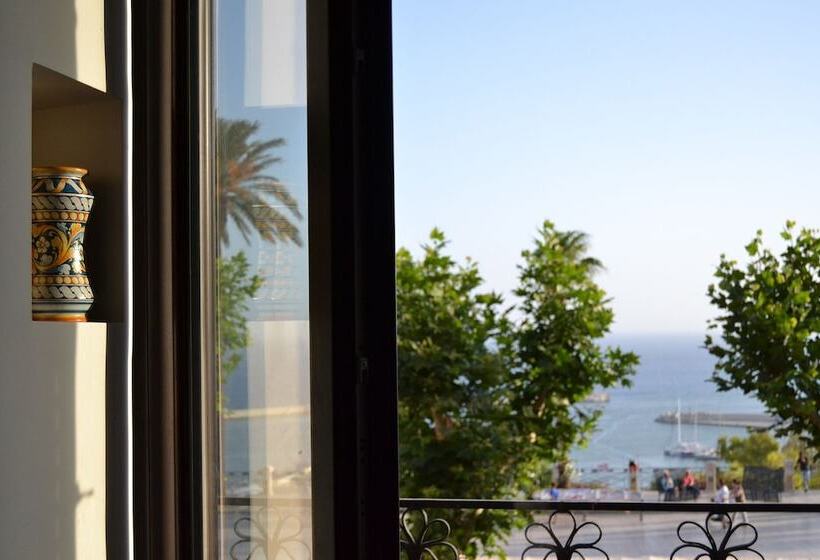 Bed and Breakfast Agorà Panoramic Rooms