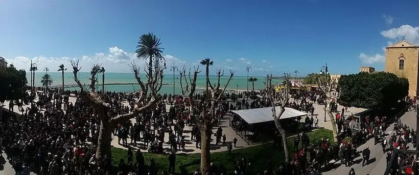 Aamiaismajoitus (B&B) Agorà Panoramic Rooms