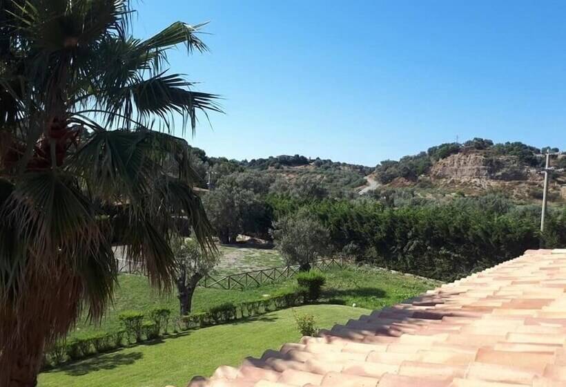 مبيت وإفطار Casale Degli Ulivi