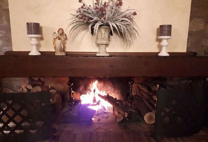 مبيت وإفطار Casale Degli Ulivi