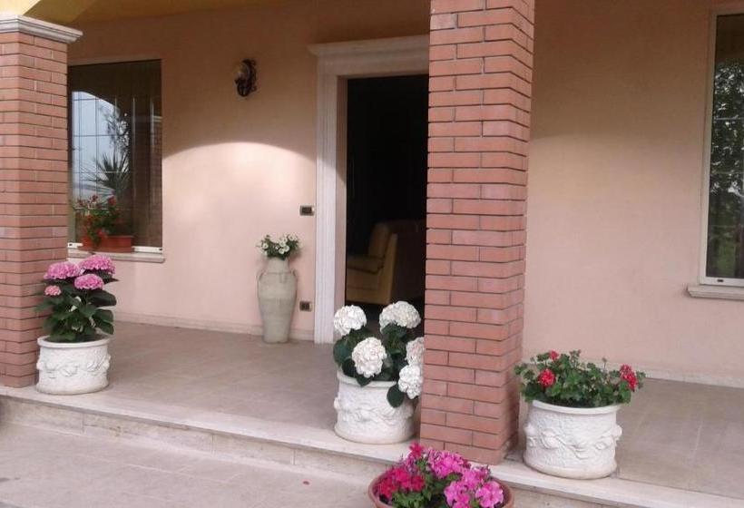 تختخواب و صبحانه Le Palme