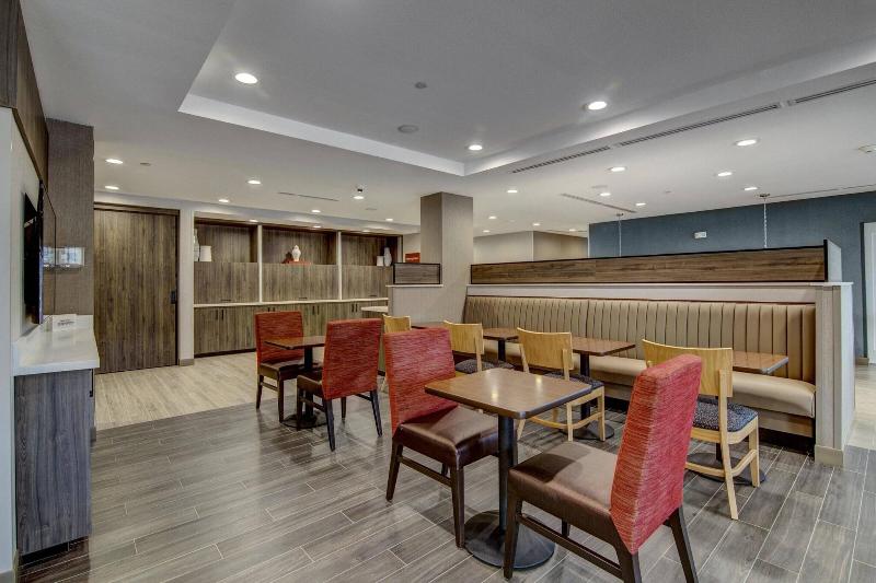 هتل Towneplace Suites By Marriott Houston Hobby Airport