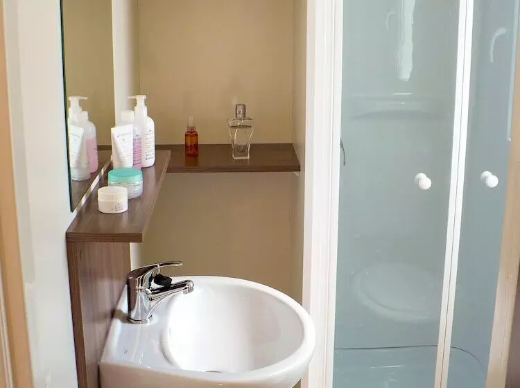 Hotelli Victoria Mobilehome In Camping Stella Del Sud