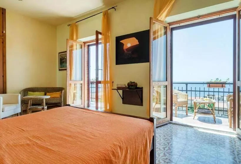 پانسیون Mare Lughente