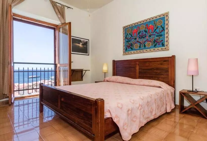 پانسیون Mare Lughente