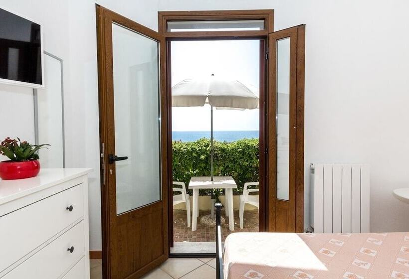 بنسيون Mare Lughente