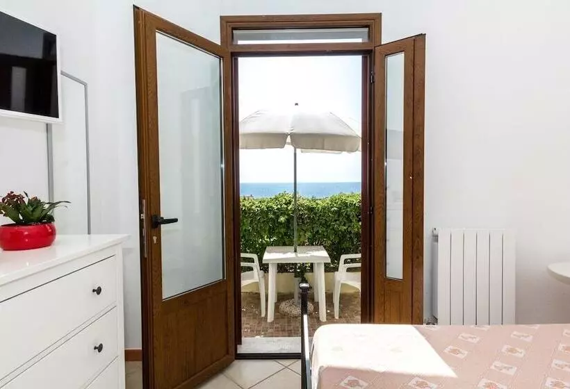 پانسیون Mare Lughente