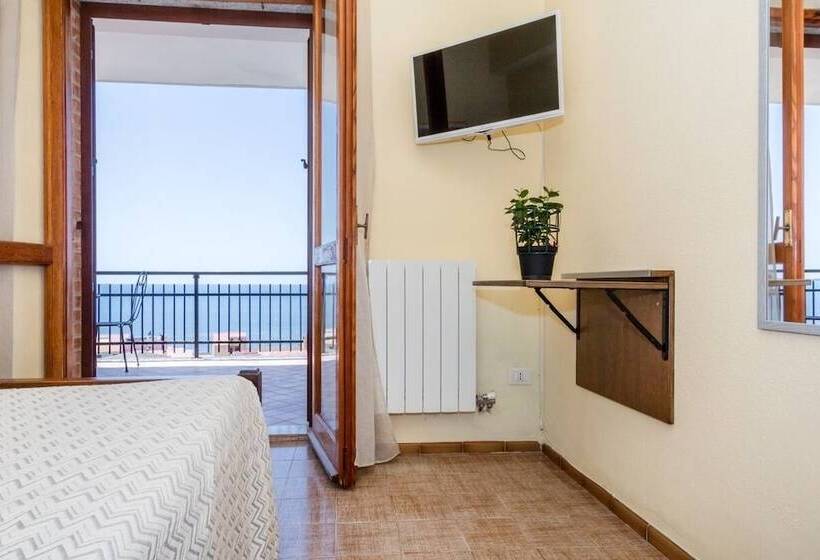 بنسيون Mare Lughente