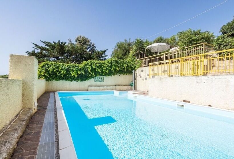 بنسيون Mare Lughente