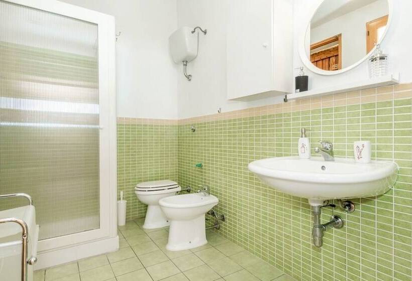 بنسيون Mare Lughente