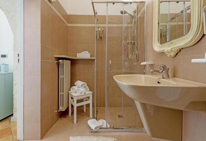 تختخواب و صبحانه Fabula Maison