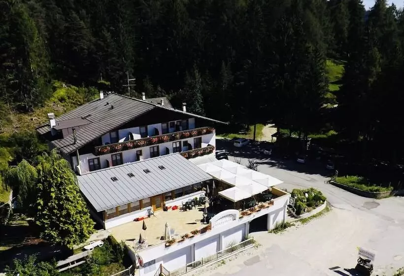 ベッドアンドブレックファースト Laugen Cafe Pizza Bb