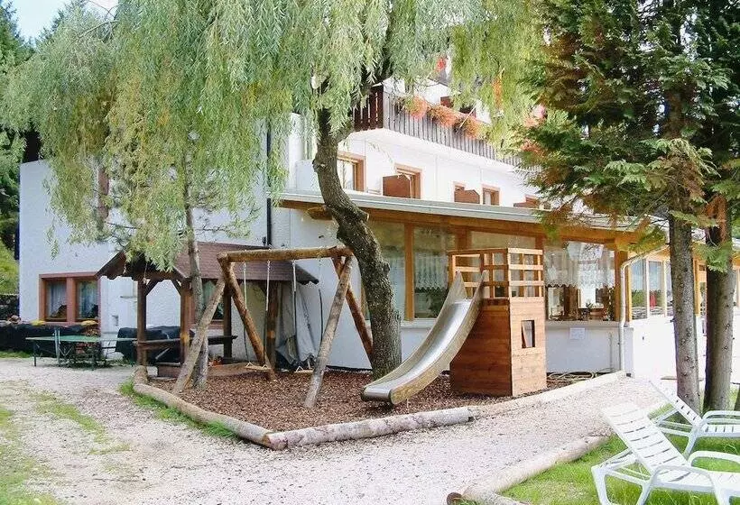 ベッドアンドブレックファースト Laugen Cafe Pizza Bb