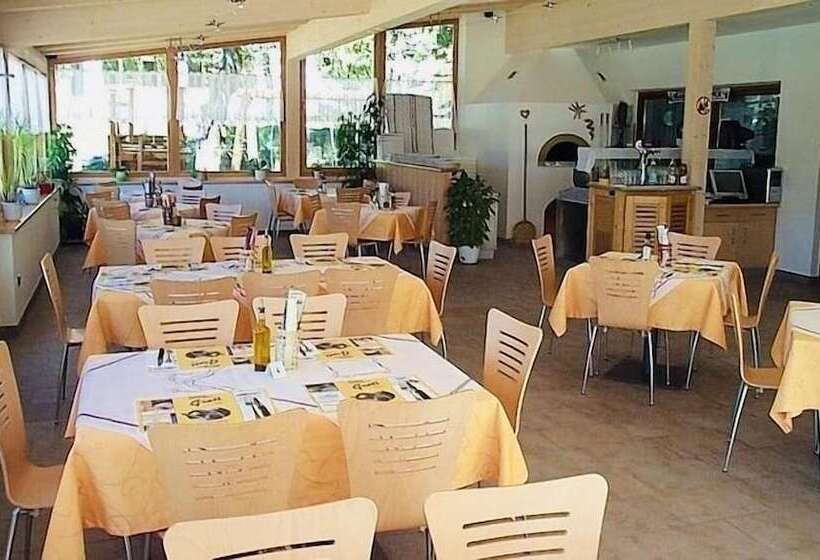 住宿加早餐 Laugen Cafe Pizza Bb