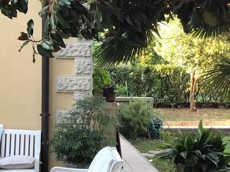 Aamiaismajoitus (B&B) Maison D  Hotes