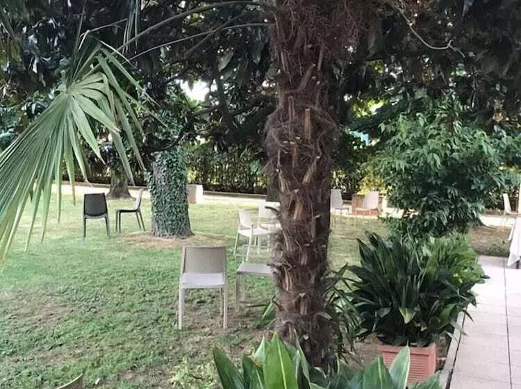 Aamiaismajoitus (B&B) Maison D  Hotes