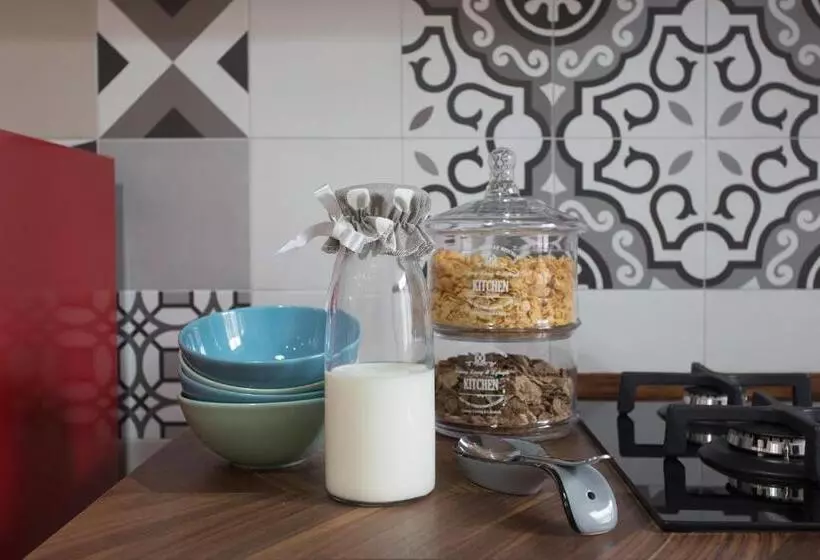 تختخواب و صبحانه Torino1.9